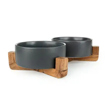 Miski ceramiczne na stojaku drewnianym