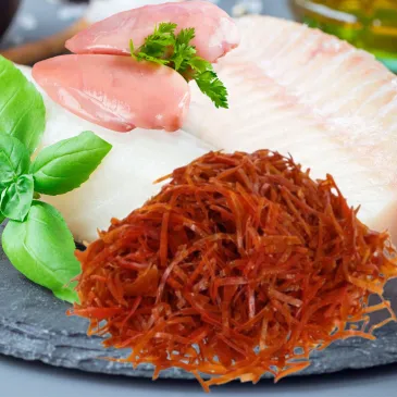 PRZYSMAKI DLA PSA PASECZKI Z KURCZKIEM I RYBĄ 500G CHICKEN AND FISH SLICE