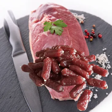 PRZYSMAKI DLA PSA HILTON MIĘKKIE KIEŁBASKI Z KACZKĄ 100G SMAKOŁYKI PSÓW