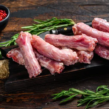 PRZYSMAKI DLA PSA SZYJKA KURZA 200G NATURALNE GRYZAKI PSÓW HILTON SMAKOŁYK